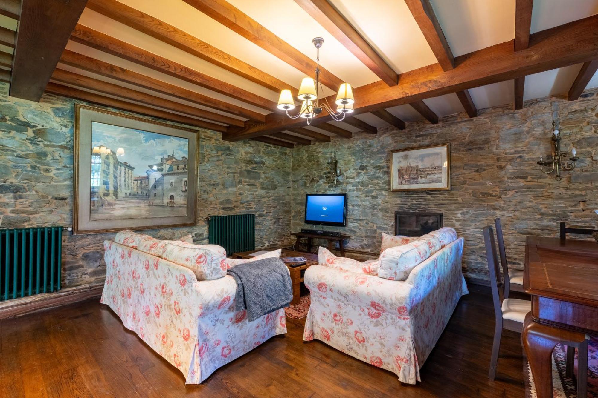 Cobre Villa En Asturias Con Cine, Piscina, Bbq, Juegos, 14 Pax מראה חיצוני תמונה